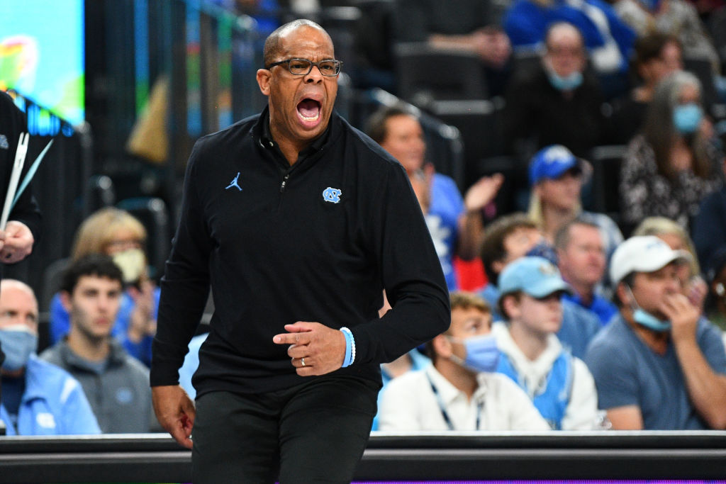 COLLEGE BASKETBALL: DEC 18 CBS Sports Classic - North Carolina v Kentucky