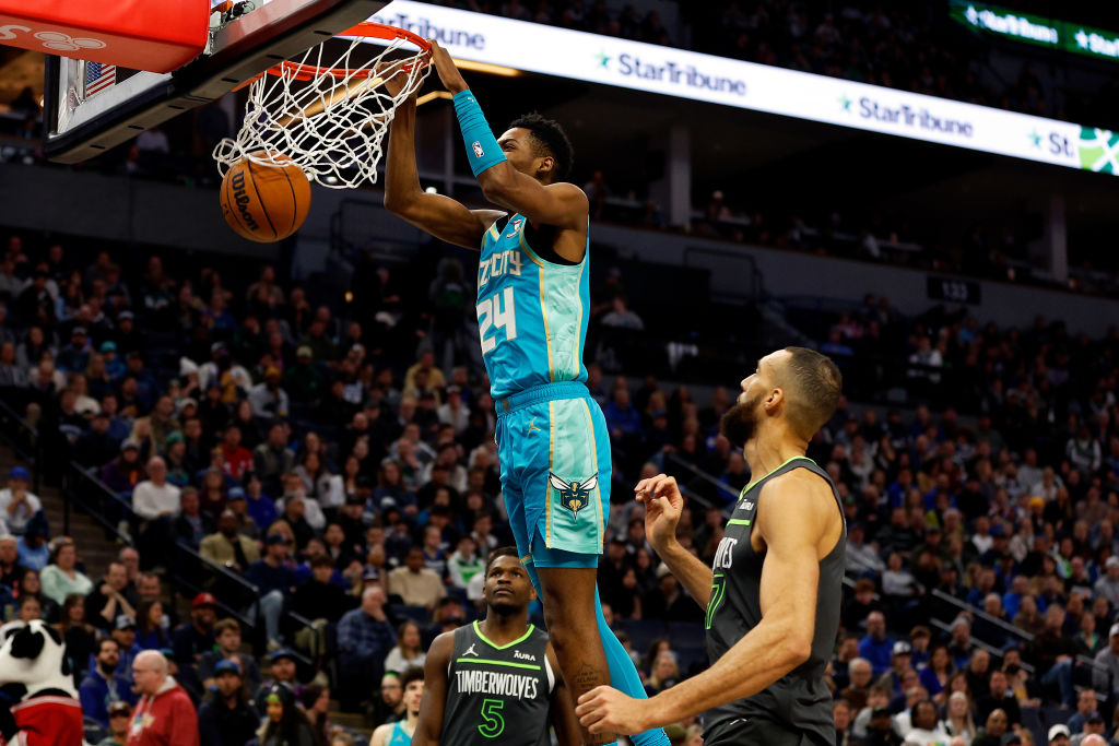 Charlotte Hornets v Minnesota Timberwolves